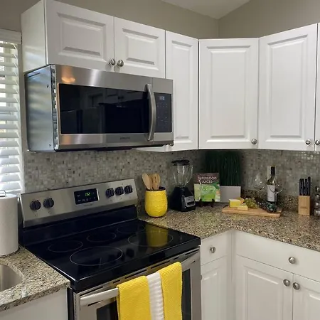 Spacious Home Near Downtown & The Beach Delray Beach Exterior photo