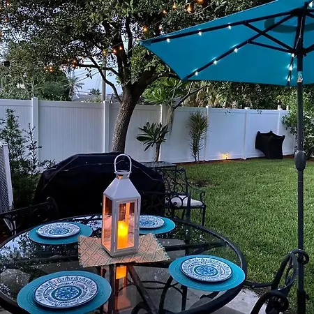 Spacious Home Near Downtown & The Beach Delray Beach Exterior photo